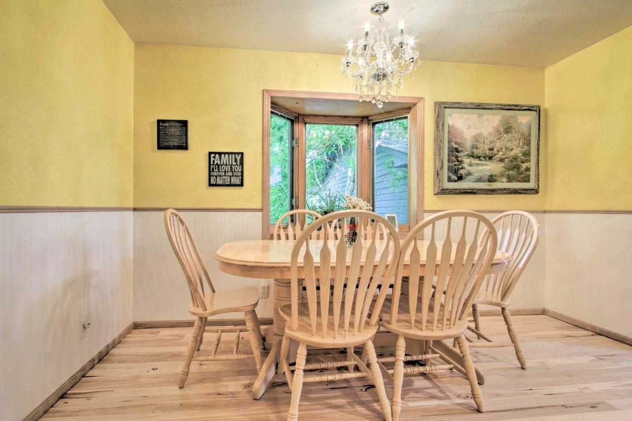Cozy Home With Hot Tub Half Mi To Salmon River! מראה חיצוני תמונה